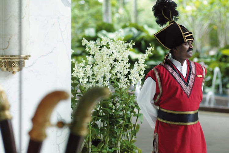 Shangri-La Singapore entrance